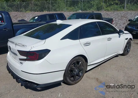 2018 Honda Accord Touring 2.0T z USA, uszkodzony, nr VIN 1HGCV2F9XJA017191